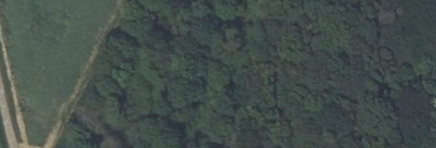 Maison  5440 m² à vendre à Château-Renard (45220)