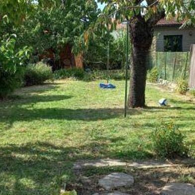 Appartement 5 pièces 780 €