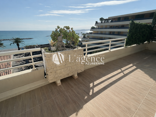 ST LAURENT DU VAR - BORD DE MER : APPARTEMENT DERNIER ÉTAGE — photo du bien