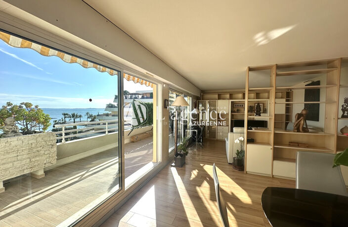 ST LAURENT DU VAR - BORD DE MER : APPARTEMENT DERNIER ÉTAGE — photo 2
