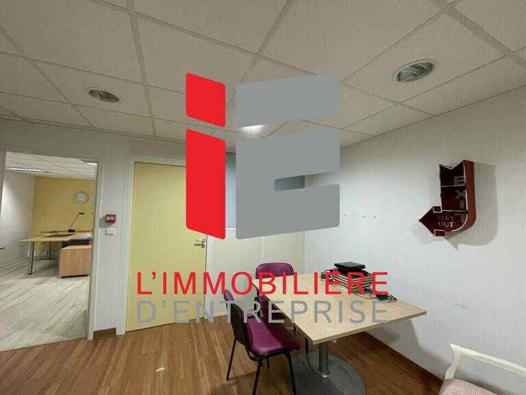 BUREAUX A LOUER — photo 1