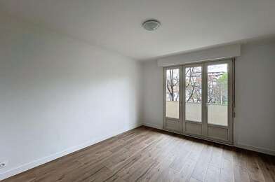 Appartement 4 pièces 870 €