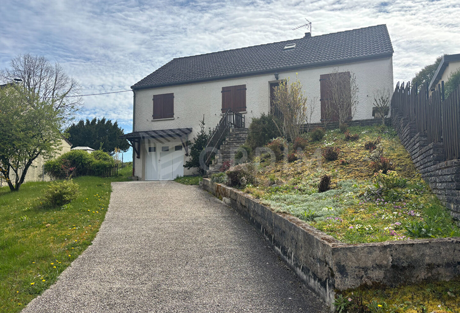 Pavillon sur sous-sol Tonnerre — photo 1