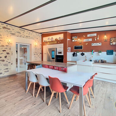 Maison 12 pièces 369990 €