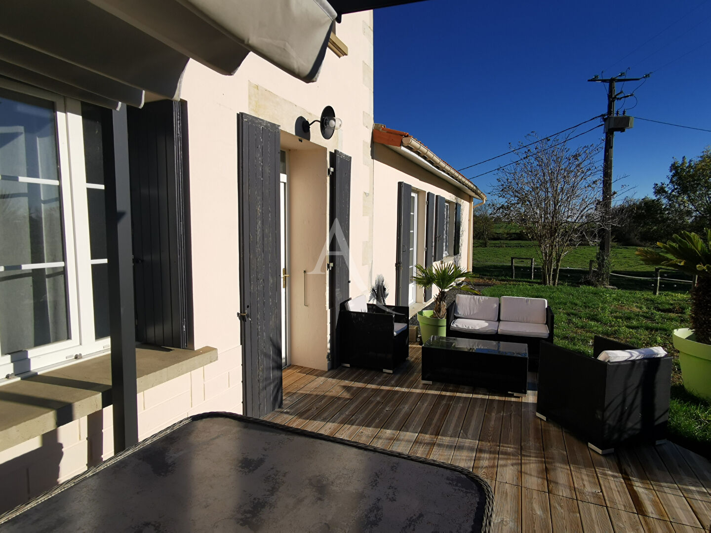 Villa / Maison  T5 à louer Saint-Coutant-le-Grand 17430