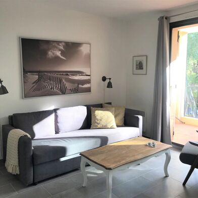 Appartement 1 pièces 810 €