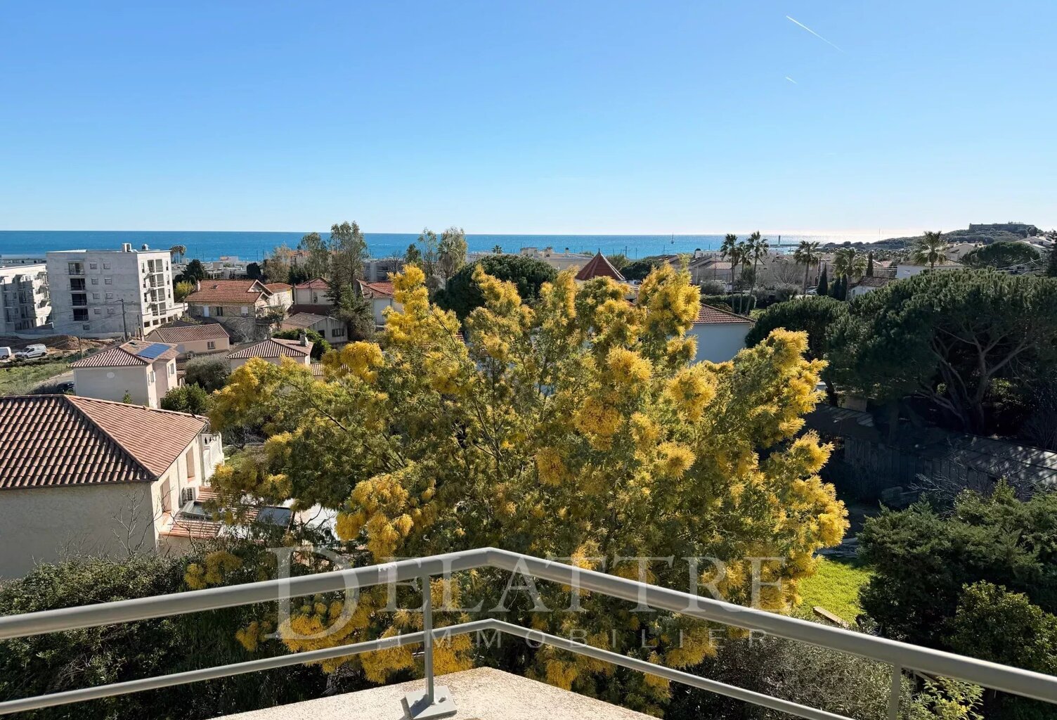 ANTIBES — photo 1