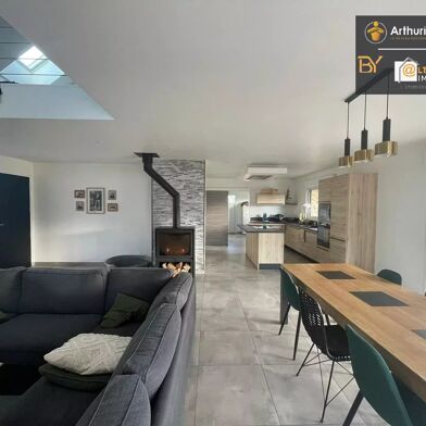 Maison 5 pièces 299250 €