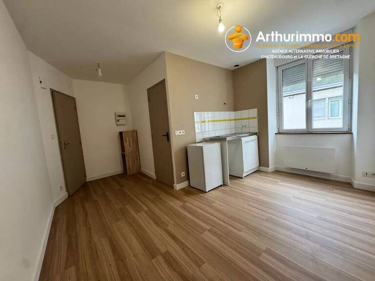 Centre ville RETIERS 35240, Appartement T2, 1ier étage — photo 1