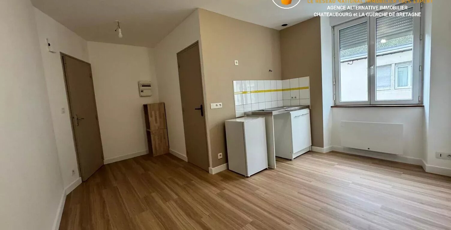 Centre ville RETIERS 35240, Appartement T2, 1ier étage — photo 1
