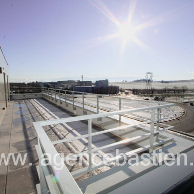 Appartement 4 pièces 2390 €