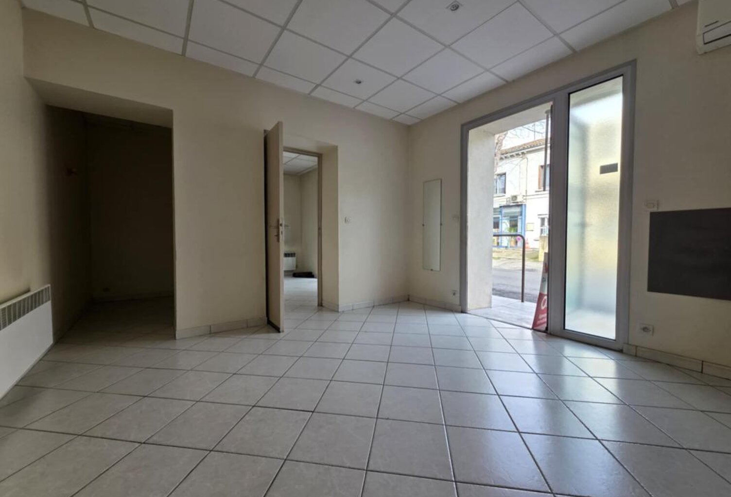 Bien Commercial À Vendre Montfavet — photo 1