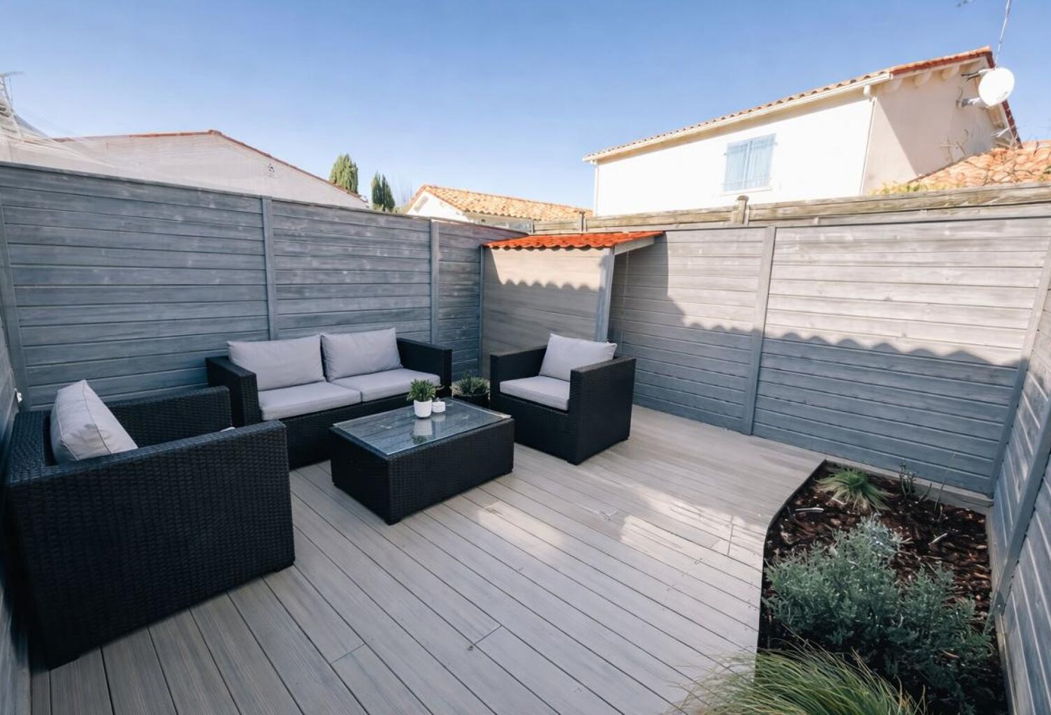 Châtelaillon-Plage- Charmant T2 meublé – Prêt à vivre avec terrasse! — photo 1