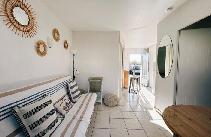 Châtelaillon-Plage- Charmant T2 meublé – Prêt à vivre avec terrasse! — photo 3