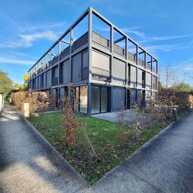 Appartement 3 pièces 914 €