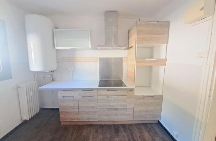 Appartement À Vendre Les Lones, trois chambres SIX FOURS LES PLAGES Rez de chaussée, garage. front de mer — photo 3