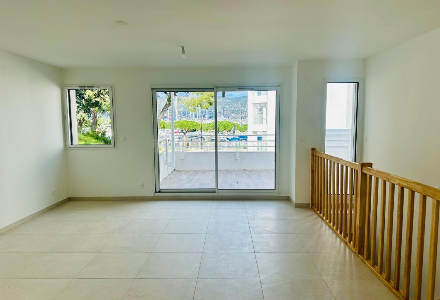 Maison À Vendre T5 Neuve + Garage La Seyne sur Mer Corniche du bois sacré — photo 1