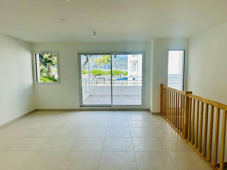 Maison À Vendre T5 Neuve + Garage La Seyne sur Mer Corniche du bois sacré — photo 1
