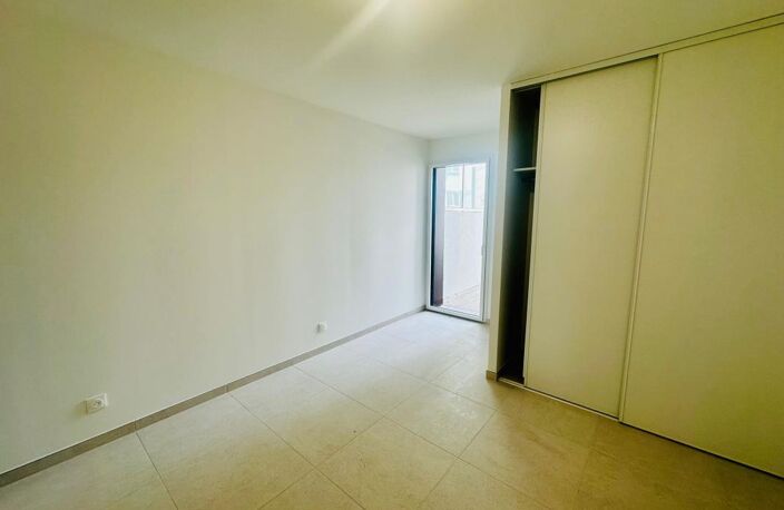 Maison À Vendre T5 Neuve + Garage La Seyne sur Mer Corniche du bois sacré — photo 4