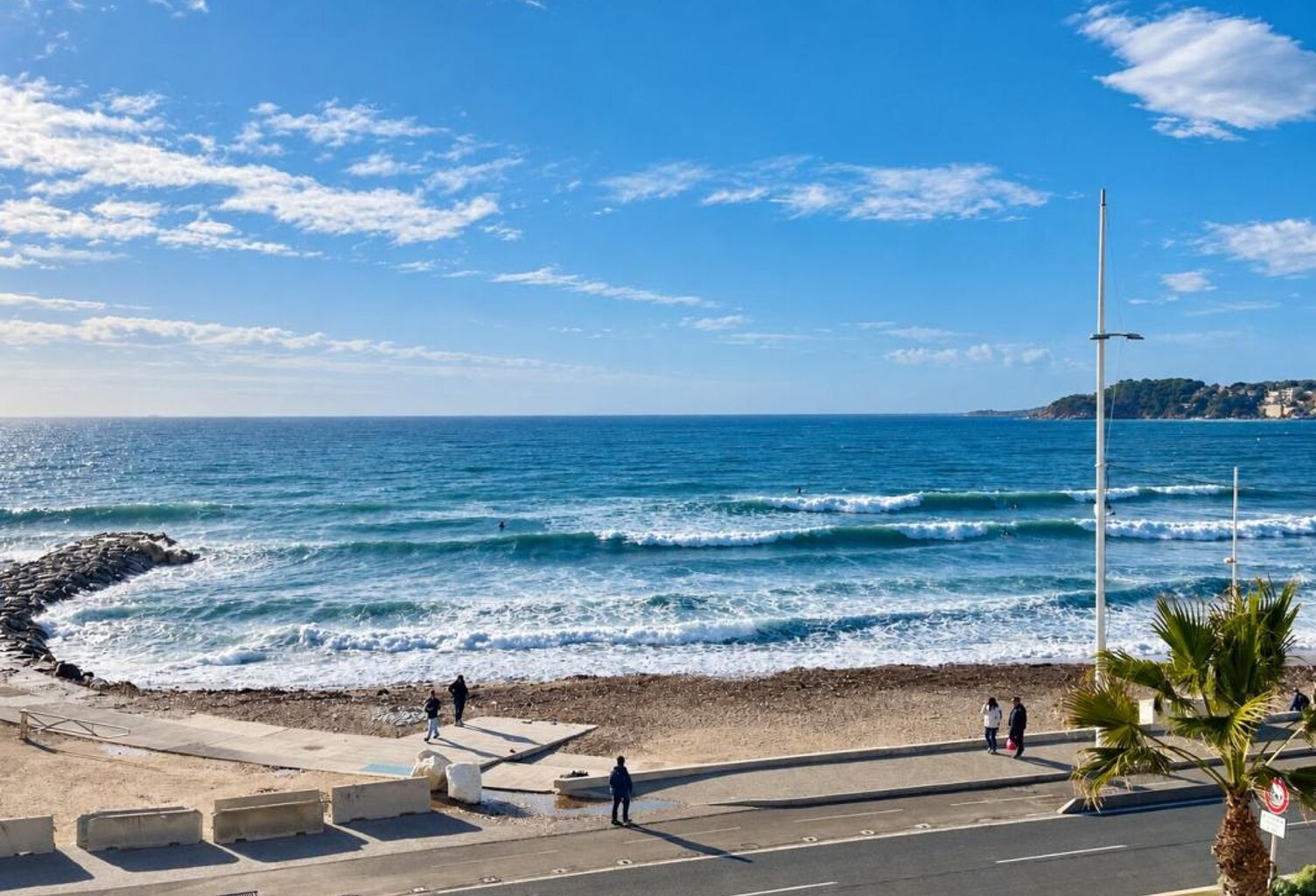 Appartement À Vendre T3 en Duplex 57m2 +terrasse vue mer Six fours les Plages — photo 1