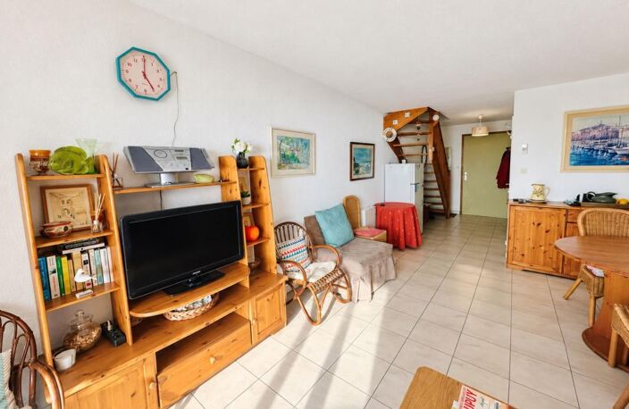 Appartement À Vendre T3 en Duplex 57m2 +terrasse vue mer Six fours les Plages — photo 3