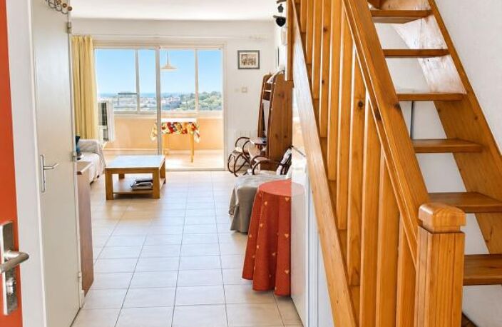 Appartement À Vendre T3 en Duplex 57m2 +terrasse vue mer Six fours les Plages — photo 4