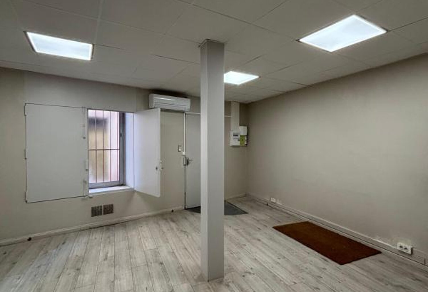 Bureau À Louer centre ville de la Seyne — photo 1