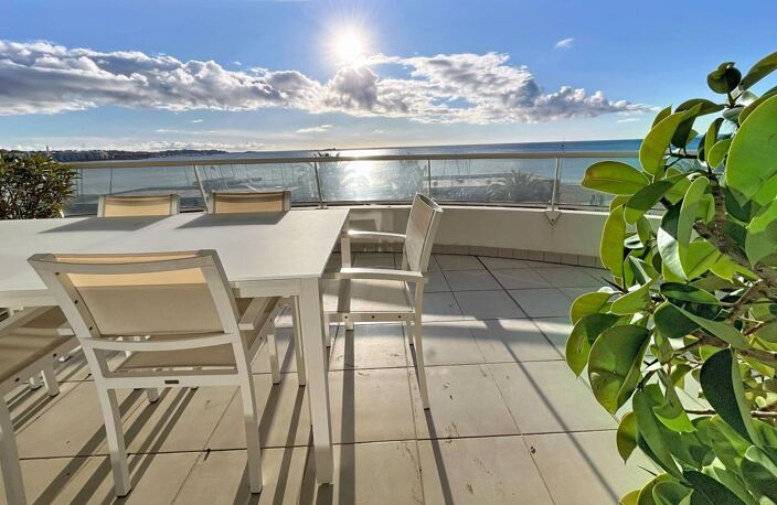 Exclusivité Appartement À Vendre VUE MER SECTEUR FREJUS PLAGE — photo 2