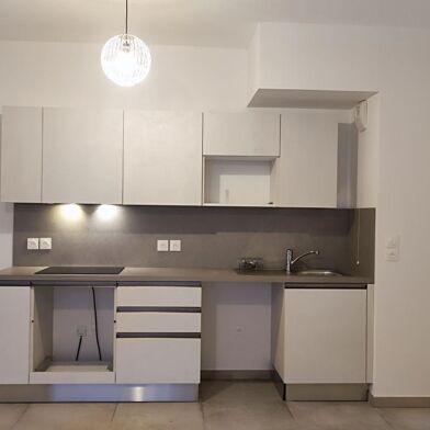 Appartement 3 pièces 954 €