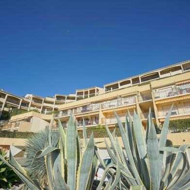 Appartement 1 pièces 604 €