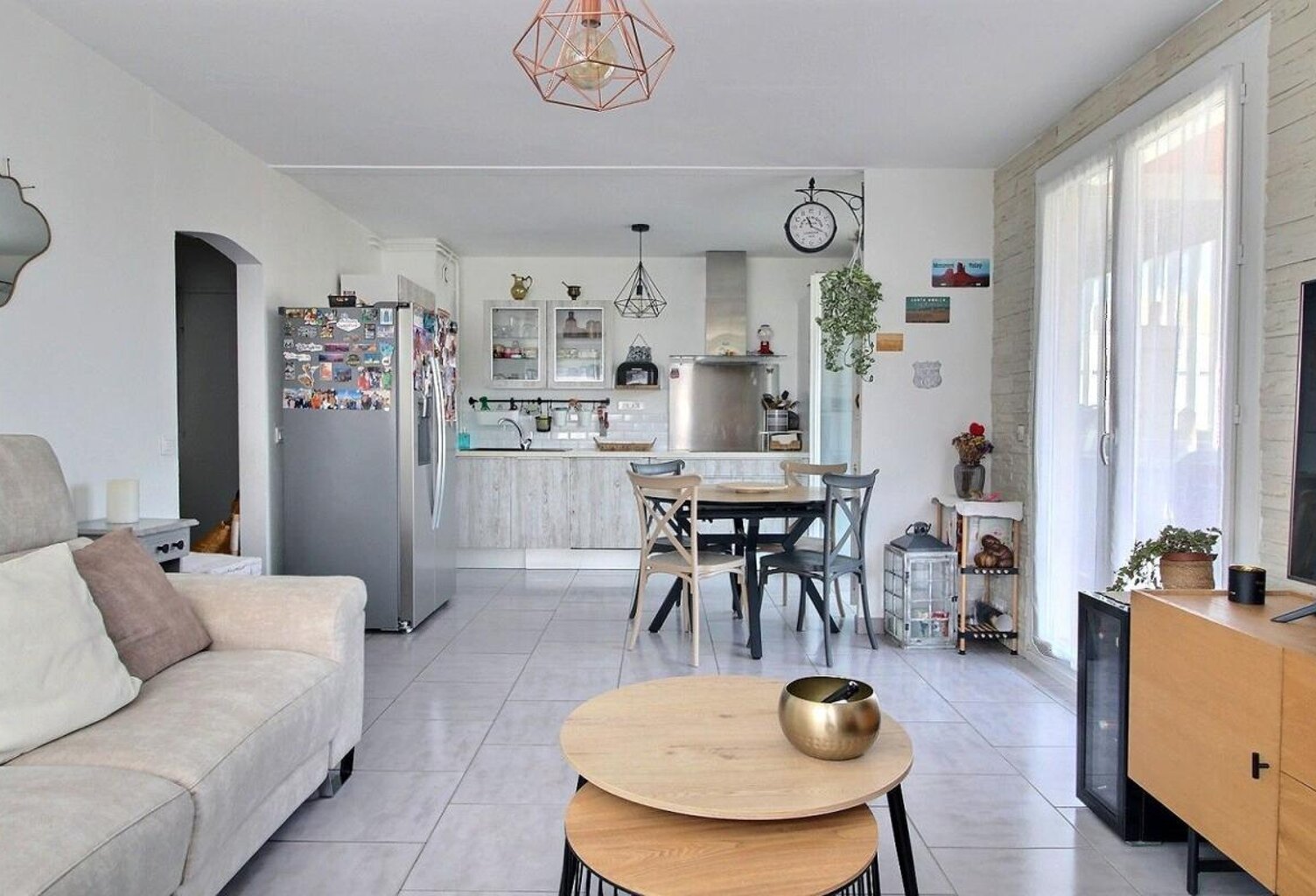 Appartement À Vendre — photo 1