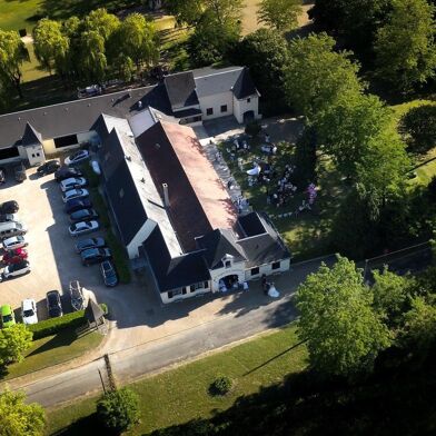 Commerce 10 pièces 481500 €