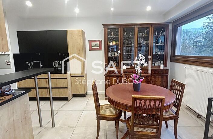 APPARTEMENT DE STANDING ENTRE FORET ET CENTRE VILLE — photo 2