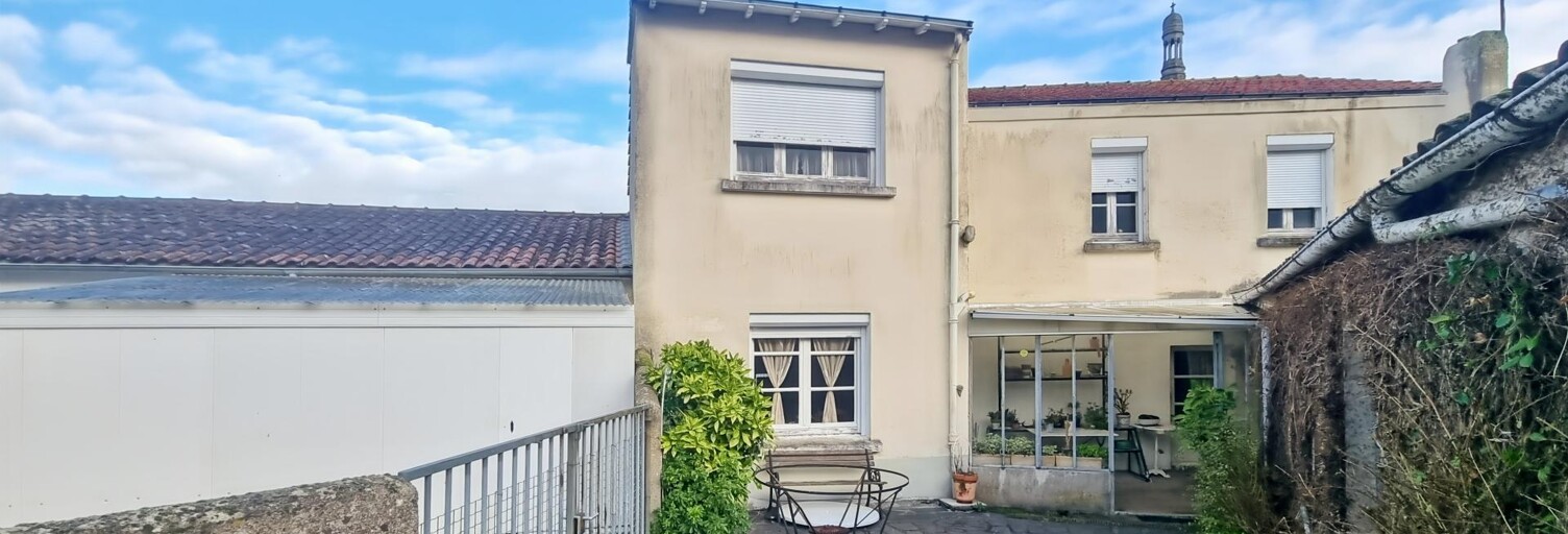 Maison 6 Pièces 138 m² à vendre à Saint-Hilaire-de-Chaléons (44680)