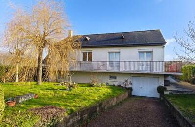 Maison située dans le bourg de Pleugueneuc — photo du bien