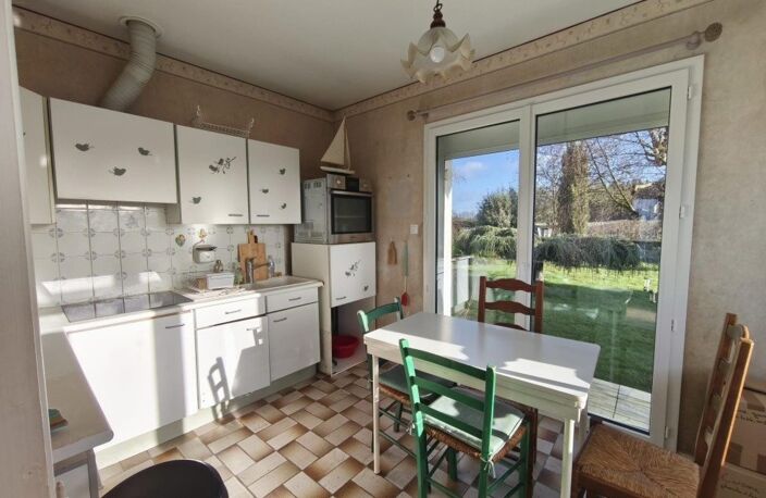 Maison située dans le bourg de Pleugueneuc — photo 4