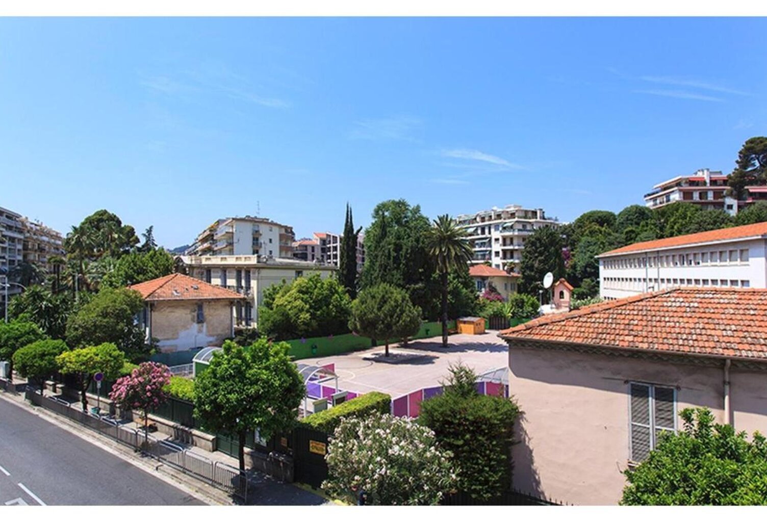 Appartement À Vendre — photo 1