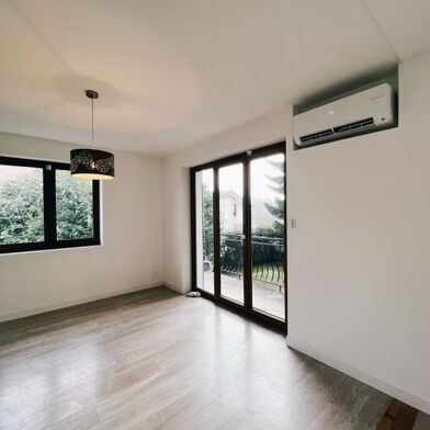 Maison 5 pièces 2035 €