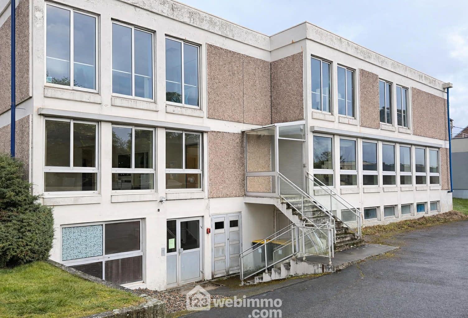 Bureaux - 132m² - Laon — photo 1