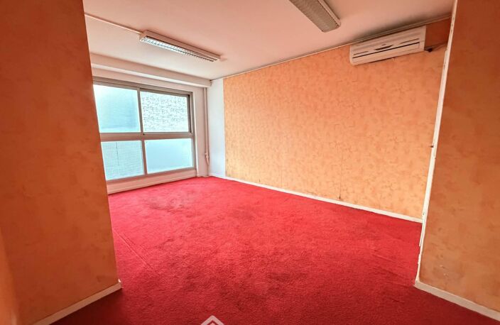 Bureaux - 132m² - Laon — photo 3