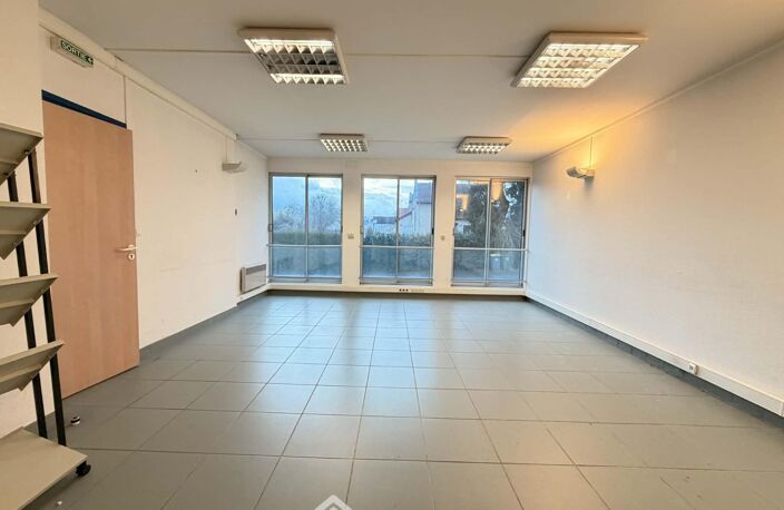 Bureaux - 79m² - Laon — photo 5