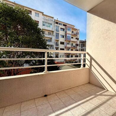 Appartement 1 pièces 770 €