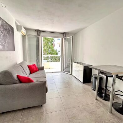 Appartement 1 pièces 770 €