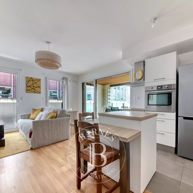 Appartement 2 pièces 1230 €