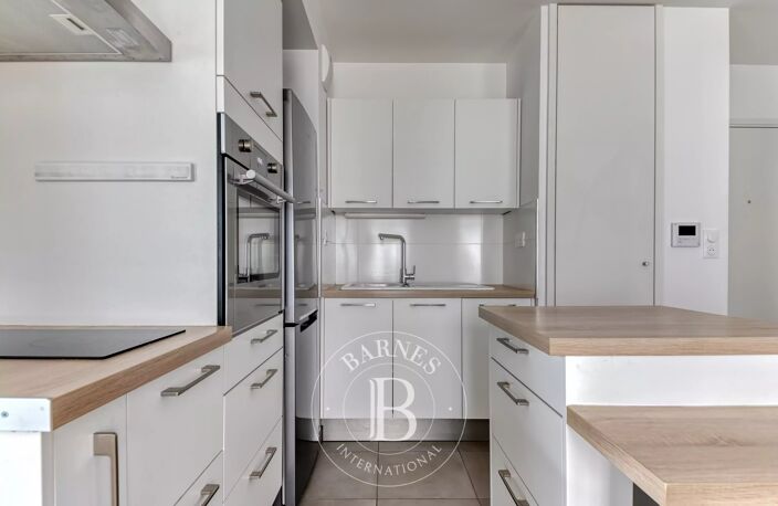Lyon 6 - Bellecombe - Appartement meublé de 43,10 m² - Garage - Loggia - 1 Chambre — photo 4