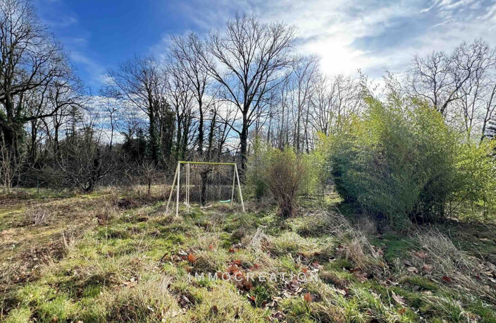 ADRESSE RECHERCHÉE POUR CETTE MAISON SPACIEUSE DANS GRAND PA — photo 3