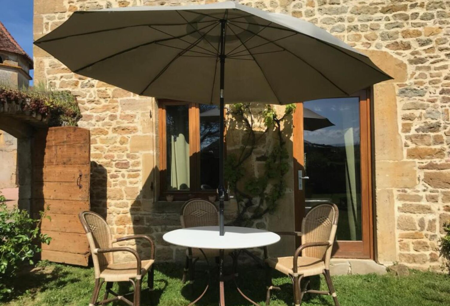 Vente maison 7 pièces 250 m² La Clayette (71800) — photo 1