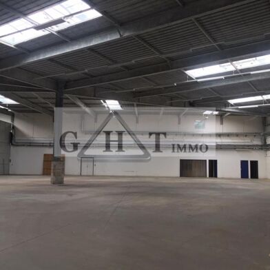 Local industriel  22900 €