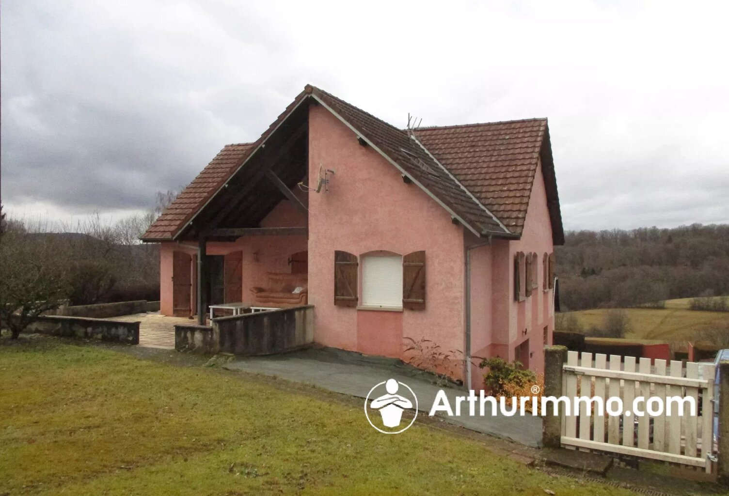 Maison sur sous sol complet avec terrasse et 17 ares de terrain — photo 1