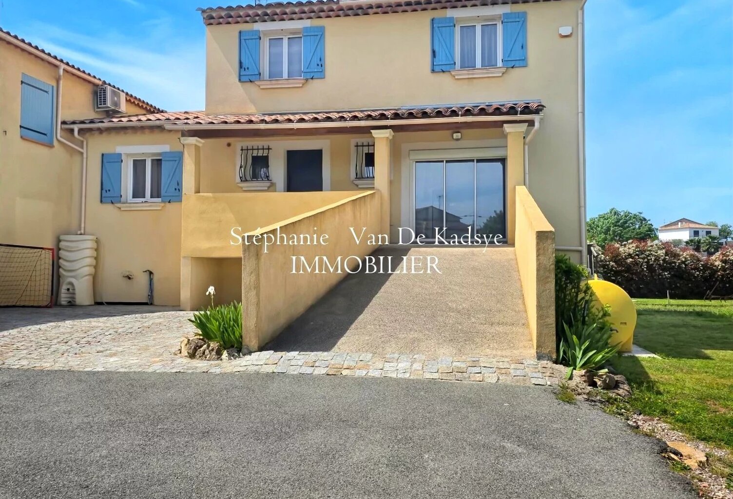 Villa -  3 chambres- jardin de 2000 m² - carpot — photo 1
